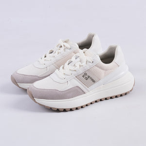 Lyn Basic Sneakers (Off White)