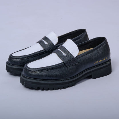 Penny Moc Shoe (Black/White)